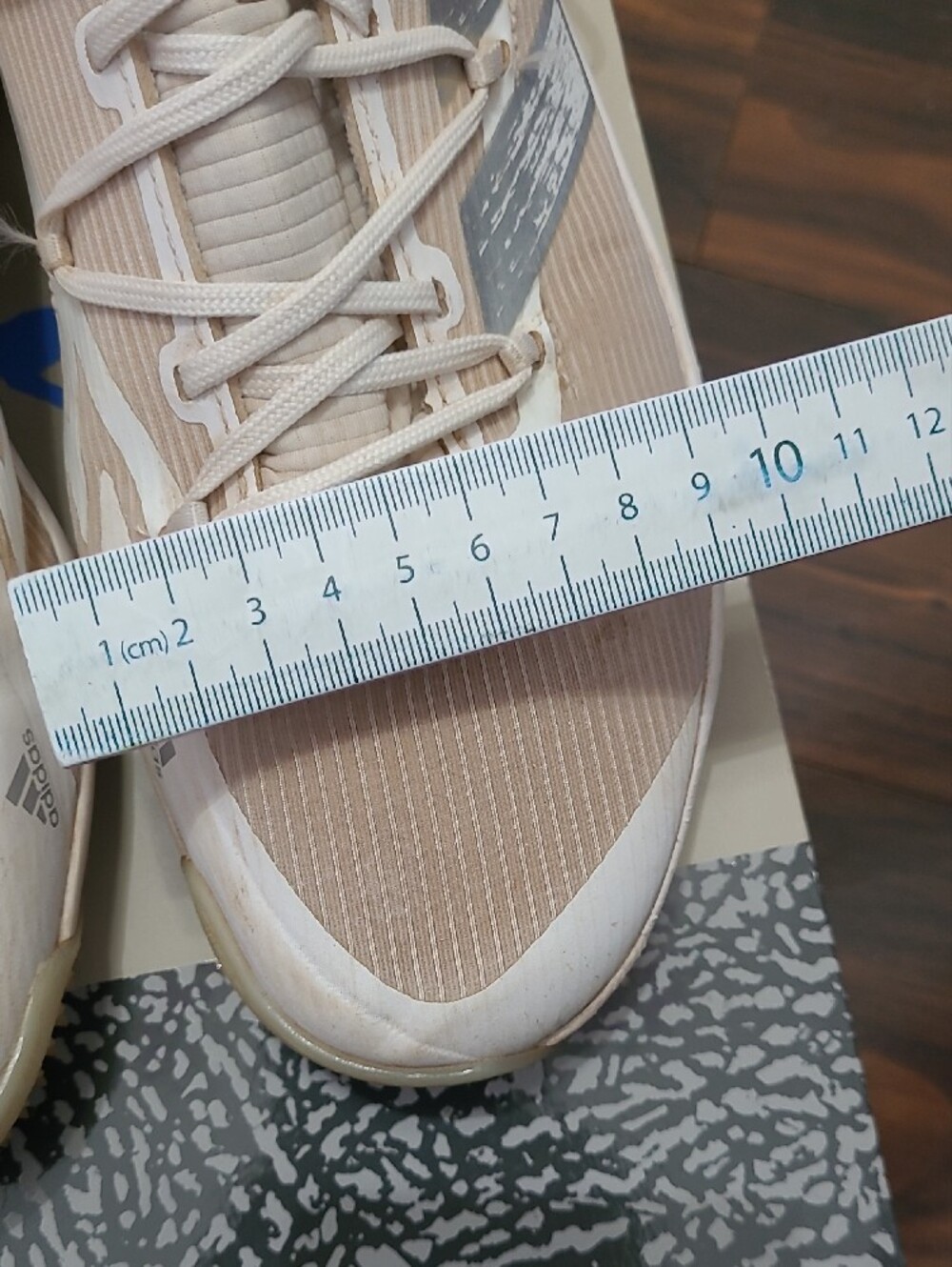 adidas Women's Athletic Shoes Beige White - Picture 10 of 11